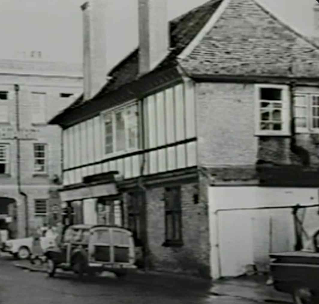 The rear of the George and Dragon from Crown Street.