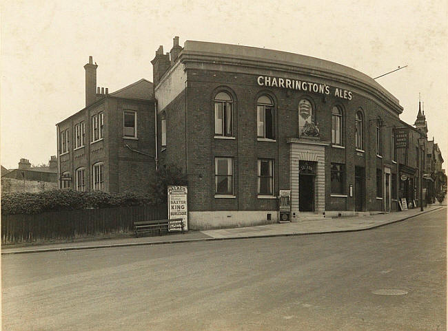 The Essex Arms in about 1936