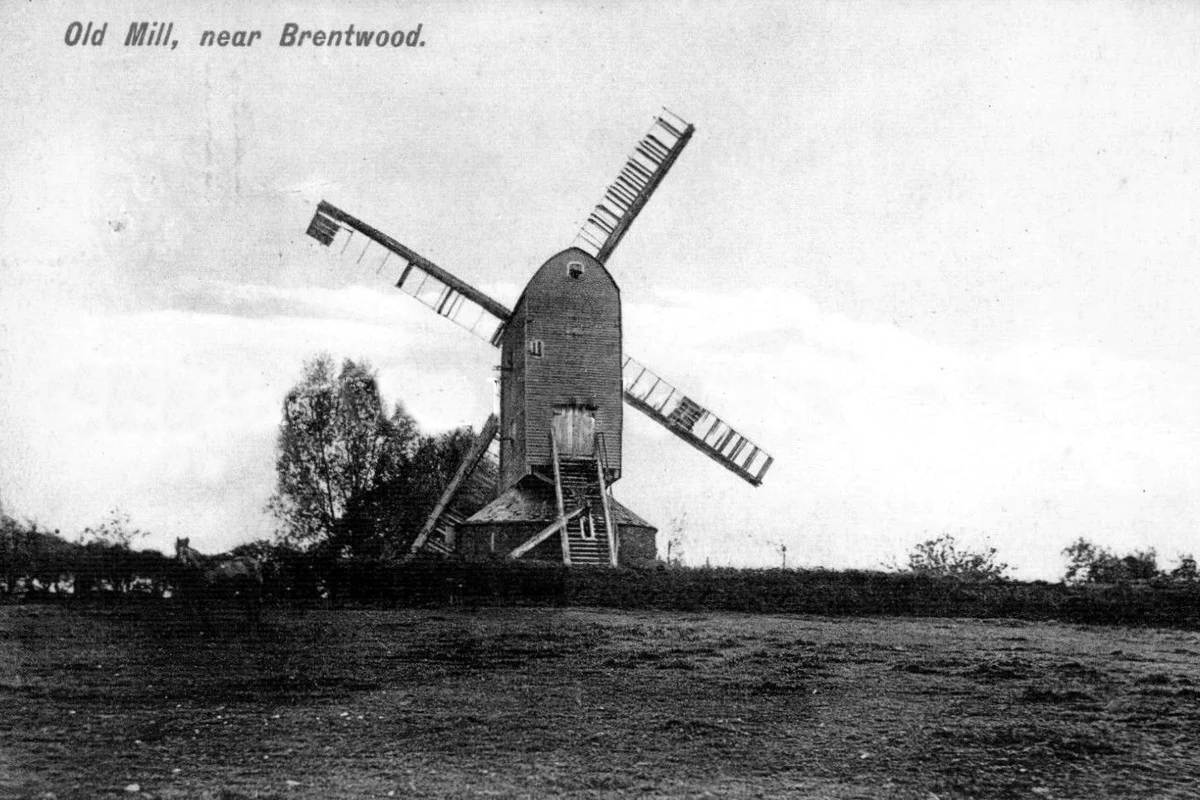 A photograph of the Rose Bank windmill looking south, this is sometimes identified as being a mill in Shenfield, but the window locations match the Brentwood windmill in the painting of 1778 and the hedgerows correspond to the 1871 ordinance survey map of the mill in Brentwood.
